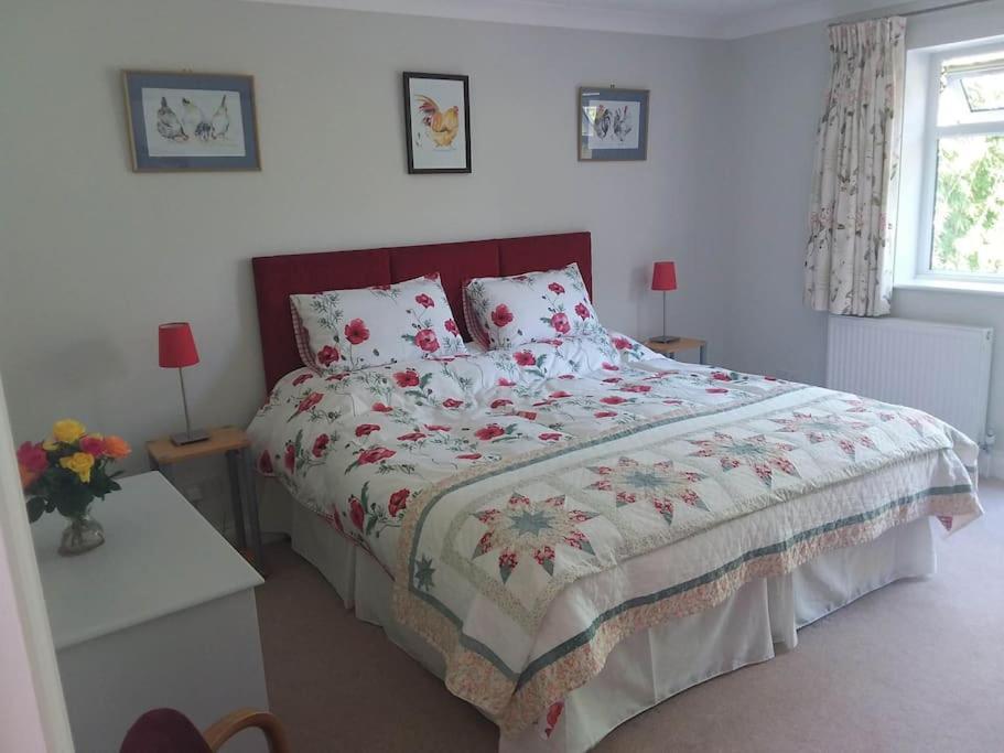 A Peaceful Annex Close To Historic East Grinstead Exterior foto
